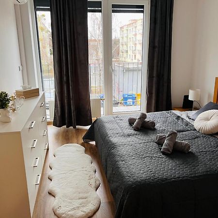 Old Town City Center Apartment 1 - Private Parking Included Košice Exteriör bild